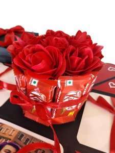 Explosive Gift Box, Birthday Gift, Wedding gift, Valentine Love Gift for your wife/husband, fiance, boyfriend With 8 Chocolate Each 10 RS With Photo